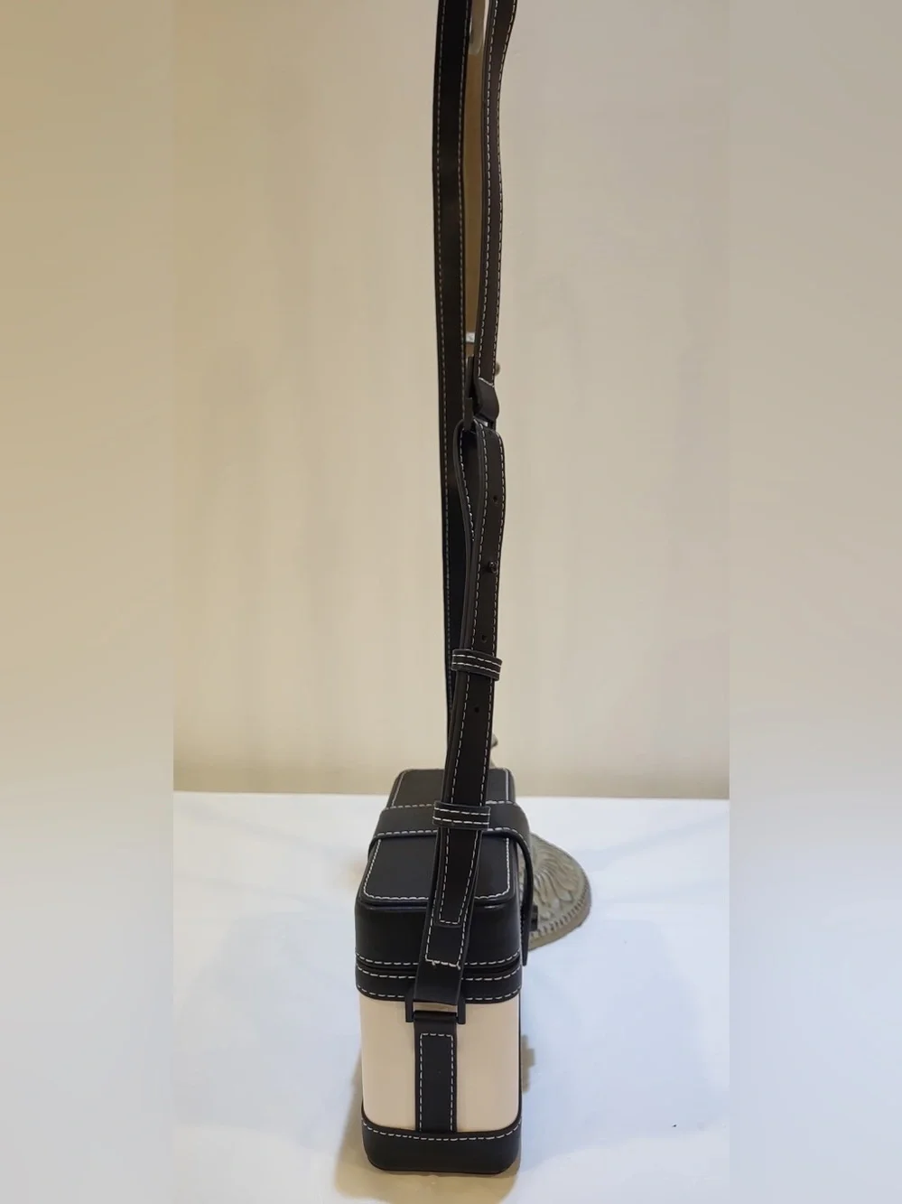 CHARLES & KEITH Bronte' white and black box crossbody bag